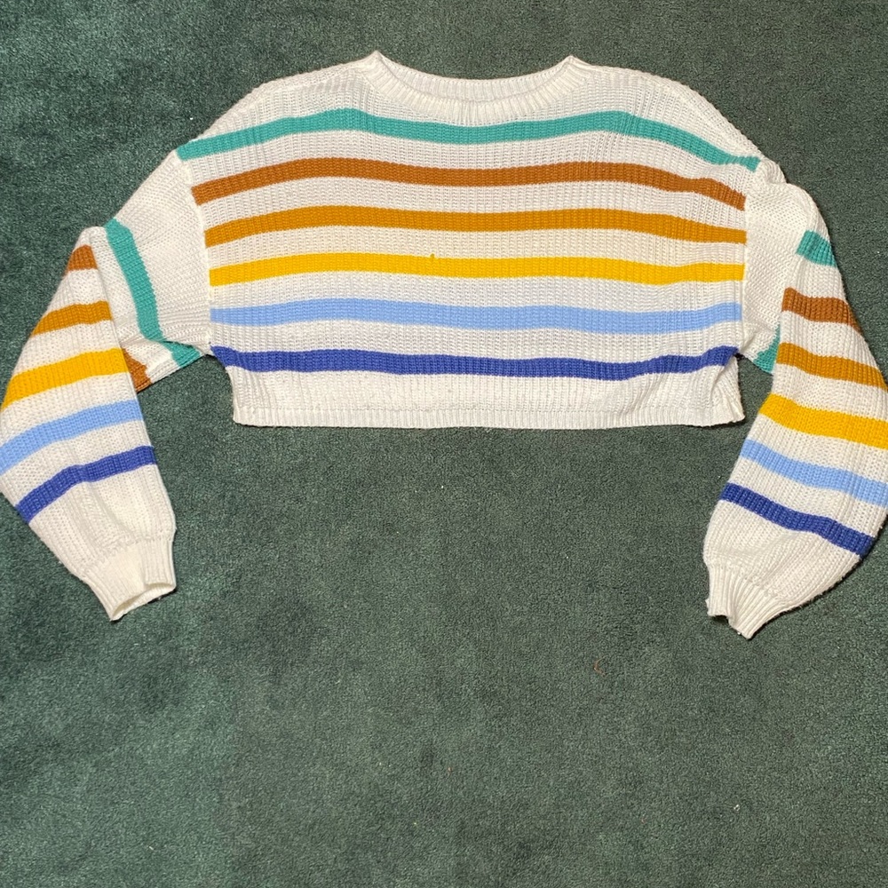 Cropped Loose Fitting Sweater